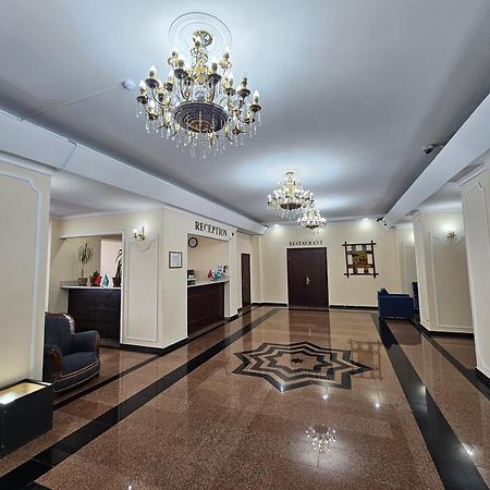 Yassy Hotel, Turkistan Екстериор снимка