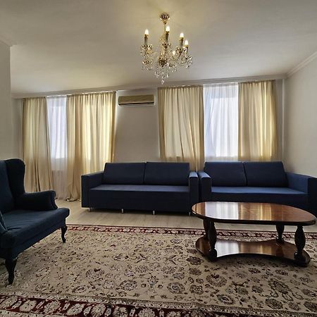 Yassy Hotel, Turkistan Екстериор снимка