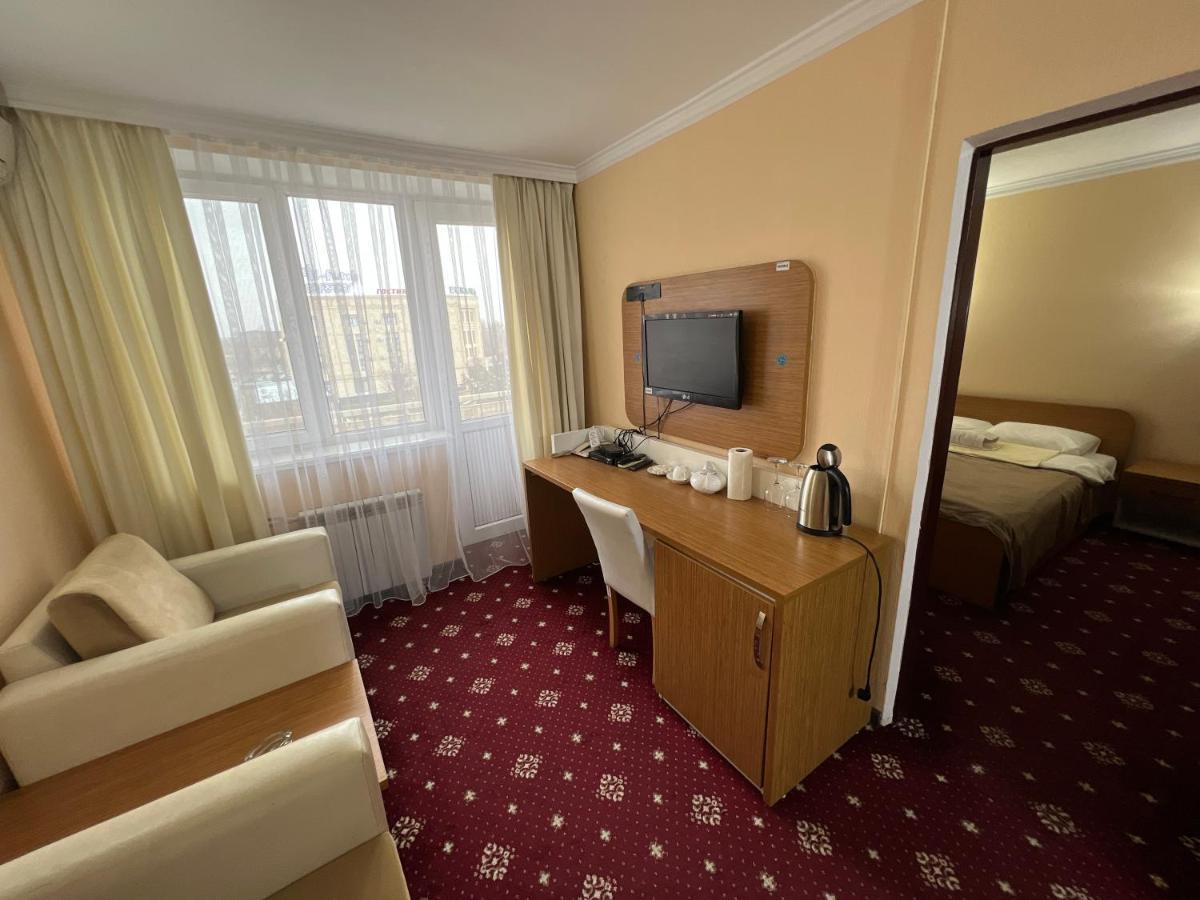 Yassy Hotel, Turkistan Екстериор снимка