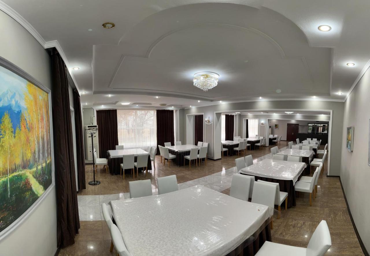 Yassy Hotel, Turkistan Екстериор снимка