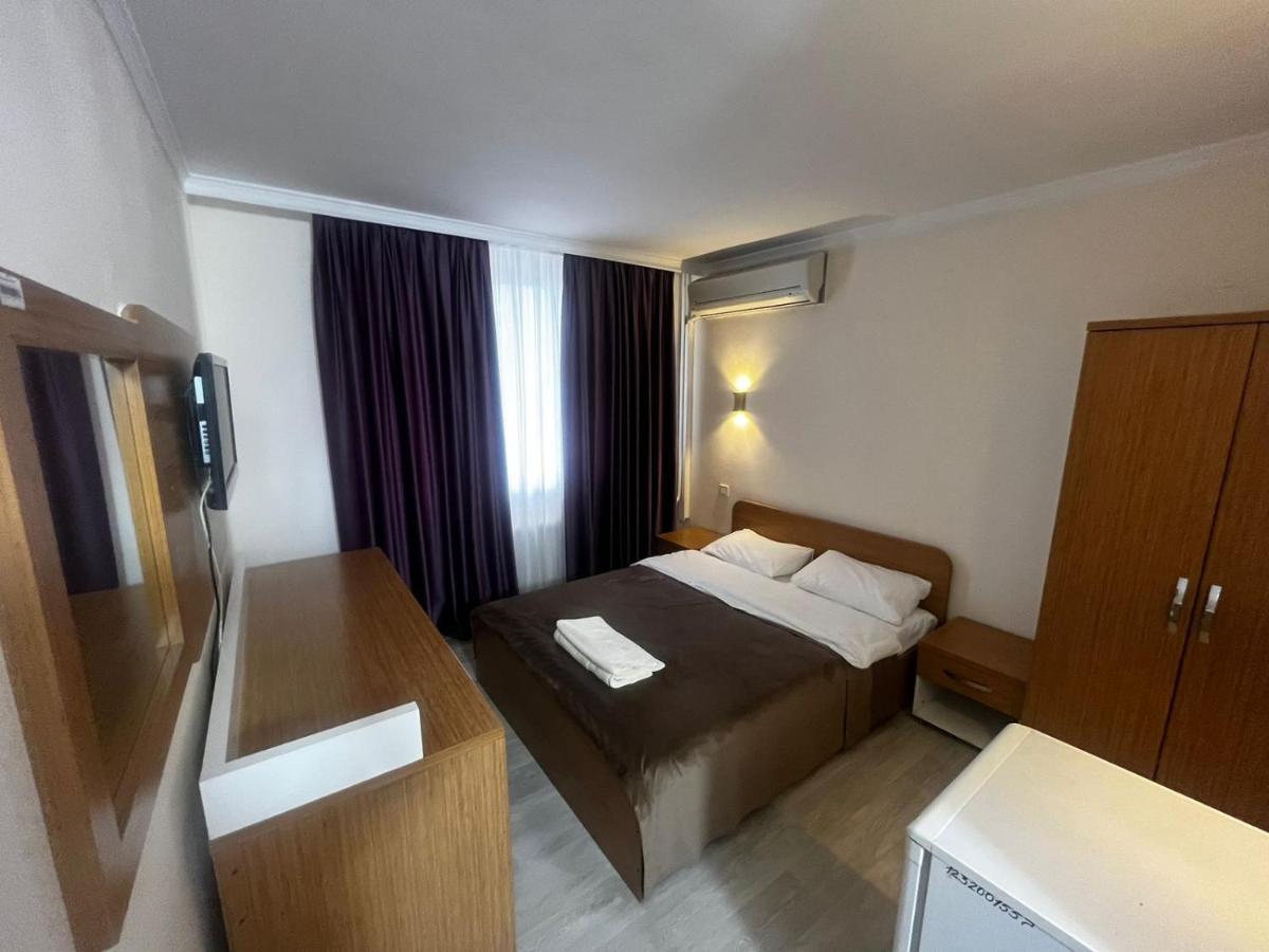 Yassy Hotel, Turkistan Екстериор снимка