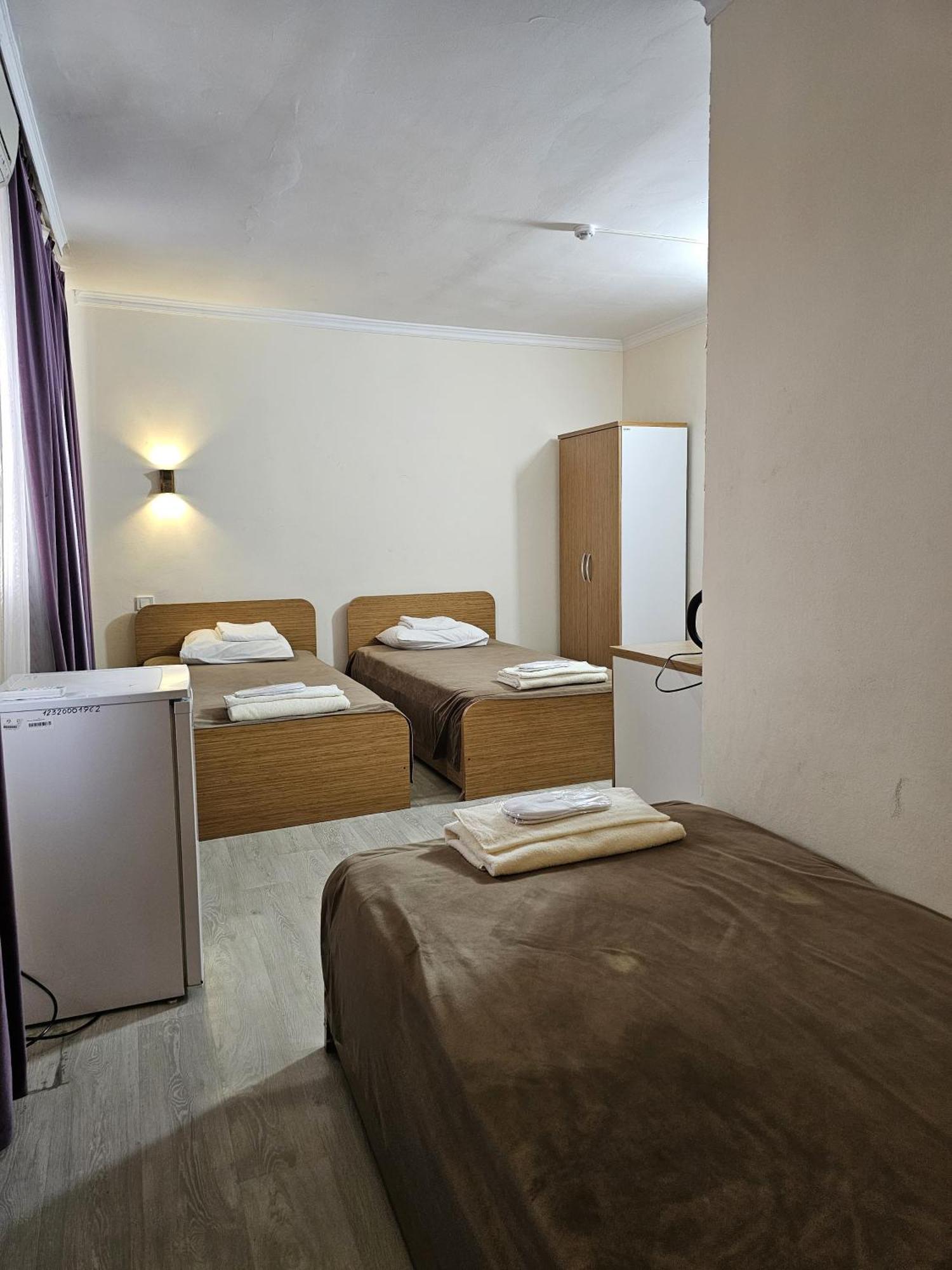 Yassy Hotel, Turkistan Екстериор снимка