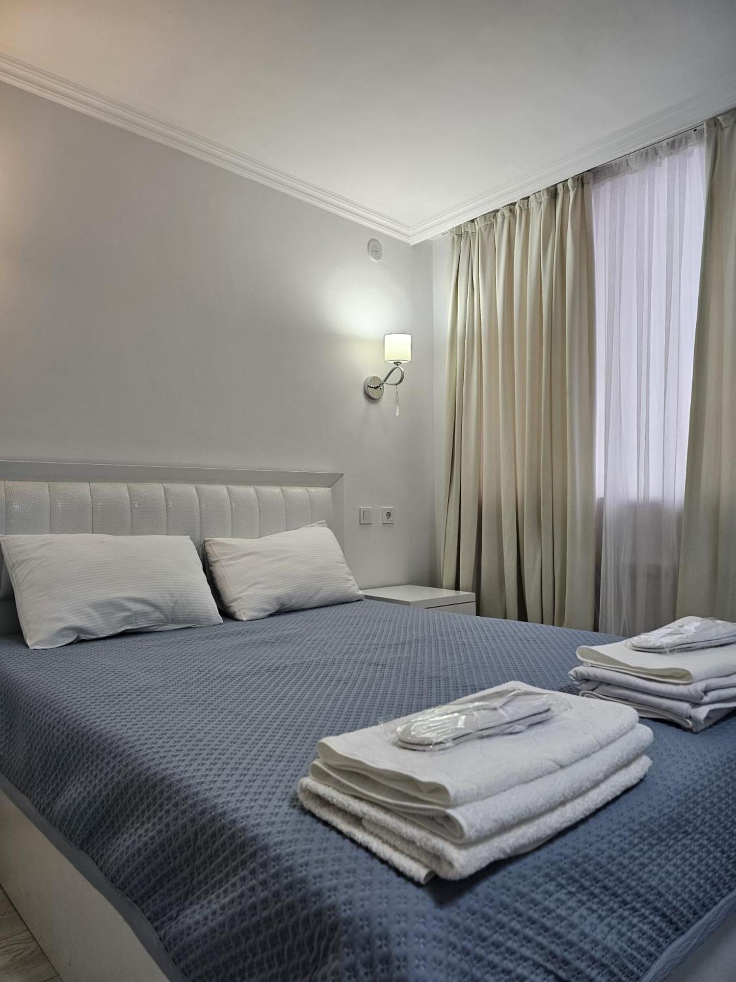 Yassy Hotel, Turkistan Екстериор снимка
