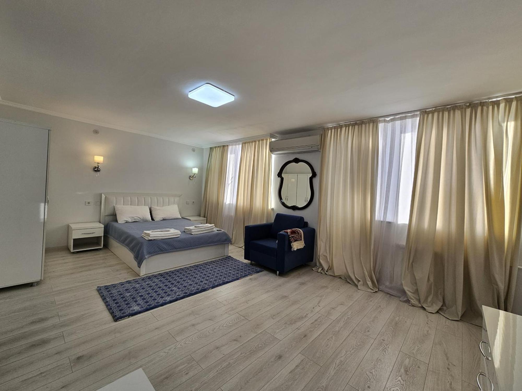 Yassy Hotel, Turkistan Екстериор снимка