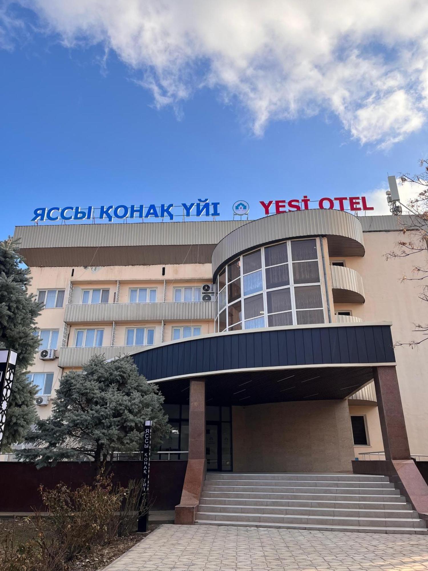 Yassy Hotel, Turkistan Екстериор снимка